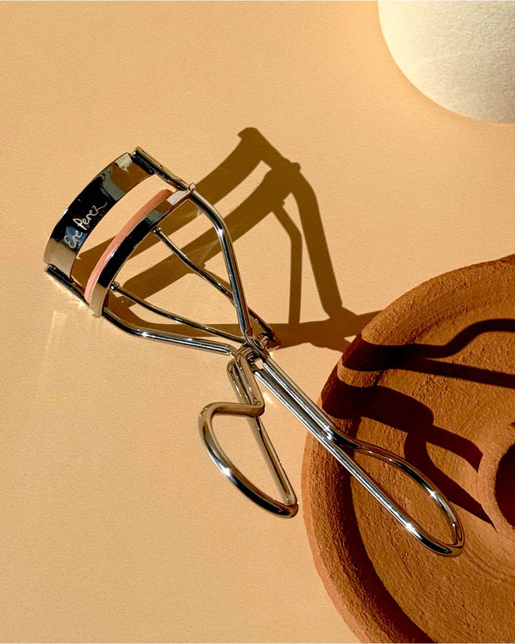Spectacular Eyelash Curler